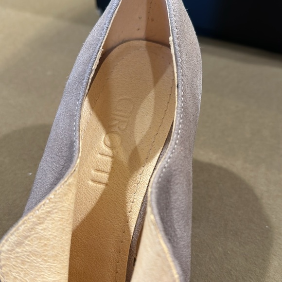 NEW in the box! Girotti Suede Pumps - Picture 6 of 7